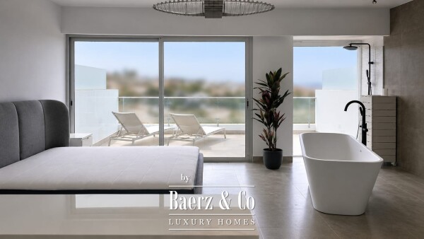 photo 10 Luxury penthouse duplex in La Caleta, Tenerife